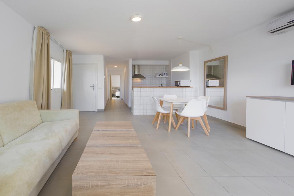 Apartamentos Vibra Riviera San Antonio  Bagian luar foto