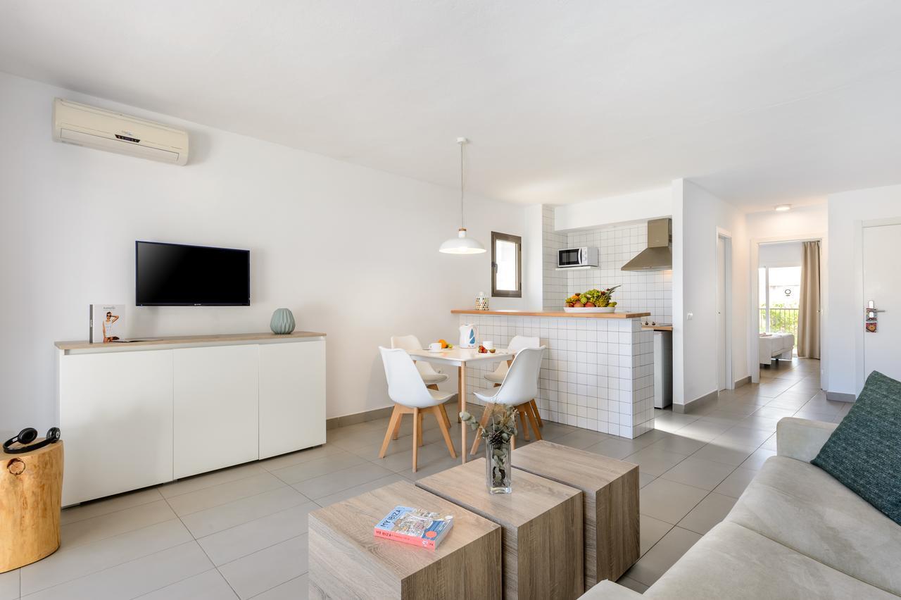 Apartamentos Vibra Riviera San Antonio  Bagian luar foto
