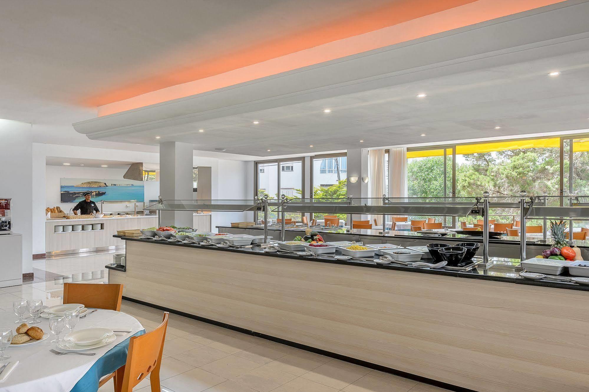 Apartamentos Vibra Riviera San Antonio  Bagian luar foto